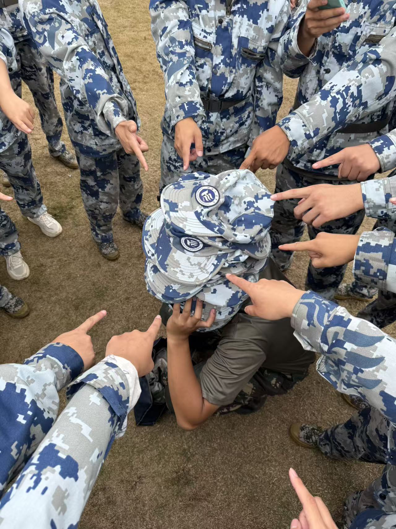 成功击碎教官的魔丸(滑稽)